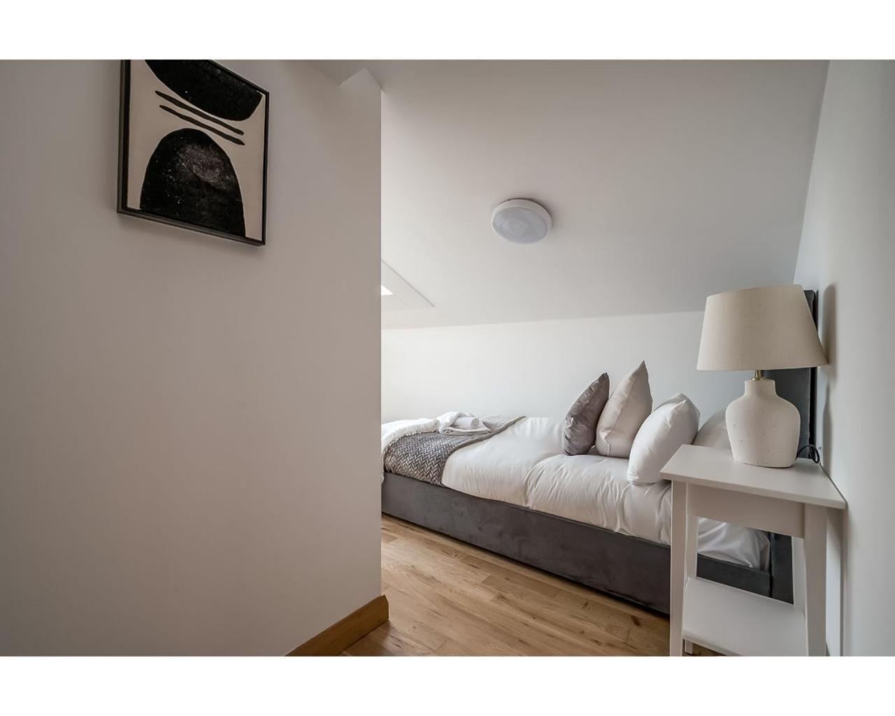 Central Belfast Apartments Pottinger'S Quay Экстерьер фото